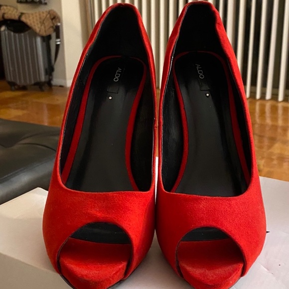 ALDO Red Tarolli  Peep Toe Heels 👠.
Red suede material
Only worn once. - Picture 3 of 5